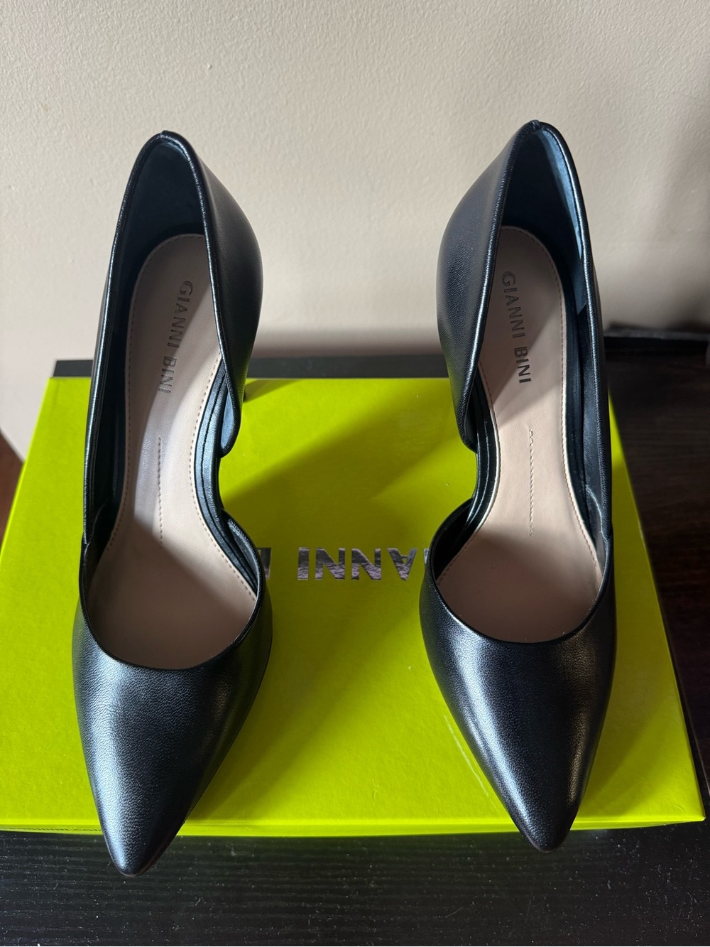 Gianni Bini Venicia Black Heels (Smoke Free) - Picture 2 of 6